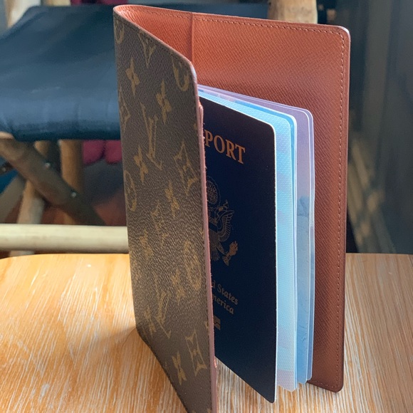 Louis Vuitton Handbags - Louis Vuitton Passport holder